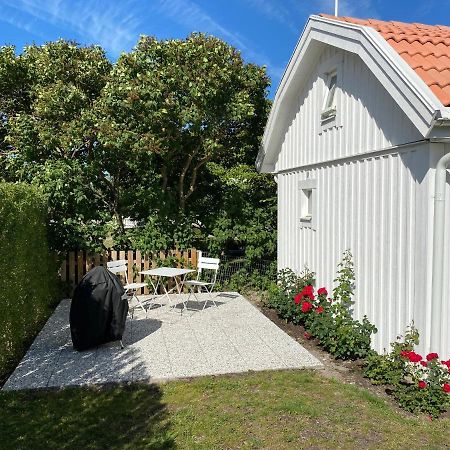 Attefallshus Pa Aengoe I Kalmar Esterno foto