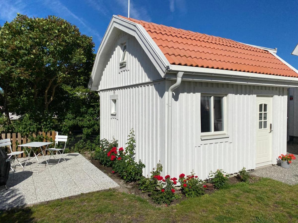 Attefallshus Pa Aengoe I Kalmar Esterno foto